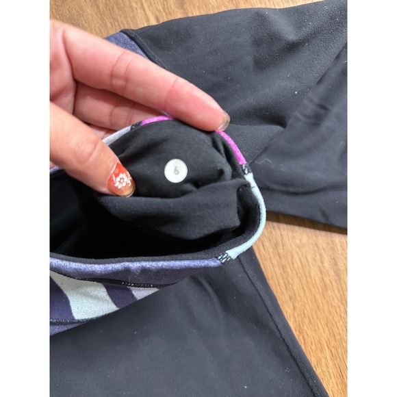 Lululemon Flare Yoga Pants Black Multi Color Geometric Waistband Size 6 - Picture 5 of 6